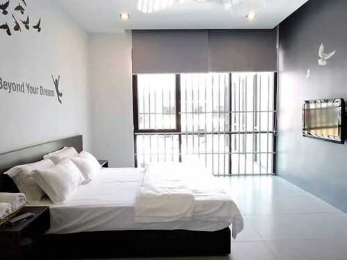 Taman Sentosa Hotel Top 10 Best Hotel Deals For The Perfect Getaway Cancel Free On Most Hotels Hotels Com