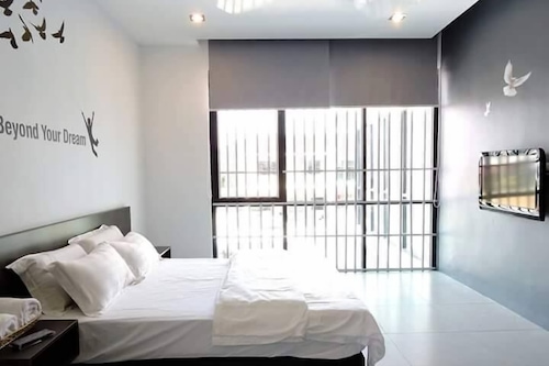 Taman Sentosa Hotel Top 10 Best Hotel Deals For The Perfect Getaway Cancel Free On Most Hotels Hotels Com