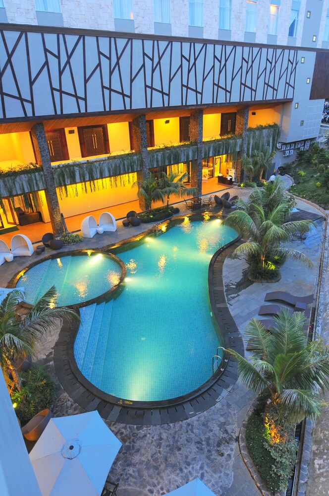 Grand Tjokro Balikpapan Balikpapan Info Photos Reviews Book At Hotels Com