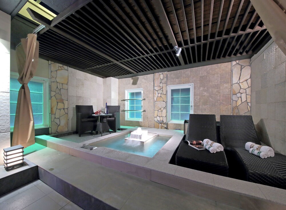 Design Hotel W Zip Club Adults Only Nagoya Japan Nagoya Hotel Discounts Hotels Com