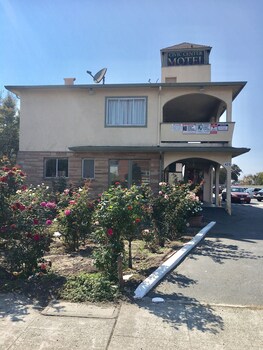 Top 10 Hotels In Pinole California