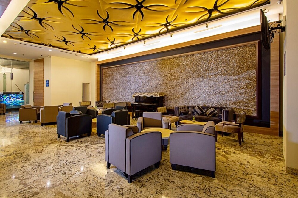 Book Blue Sky Hotel Petamburan In Jakarta Hotels Com