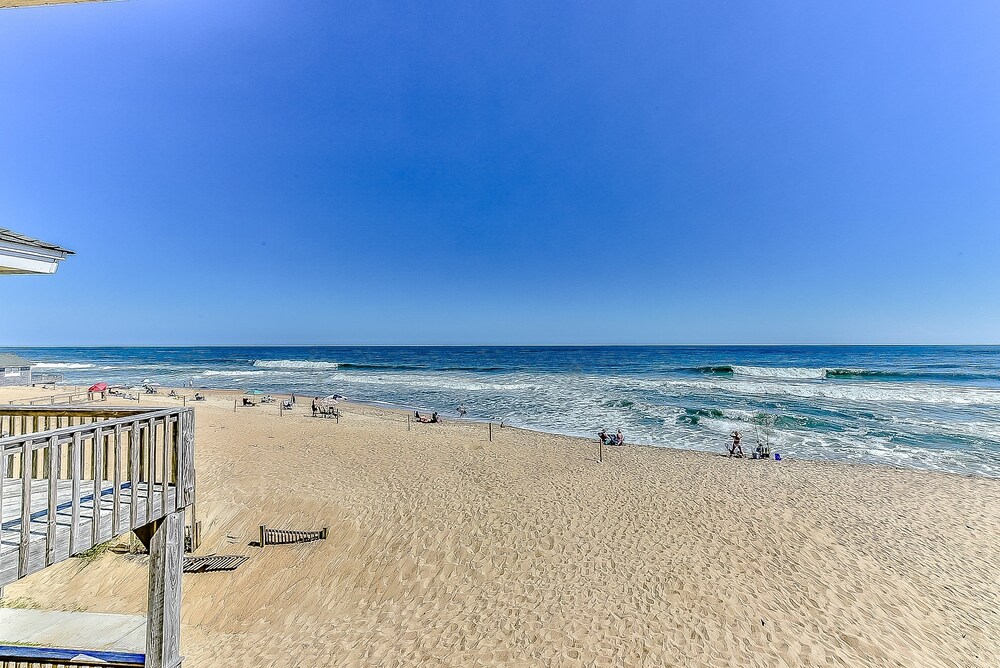 Book Lighthouse View Oceanfront Lodging in Buxton