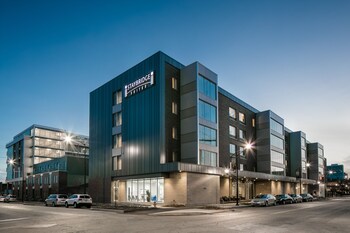 Top 10 Des Moines Hotels Near Drake University Iowa