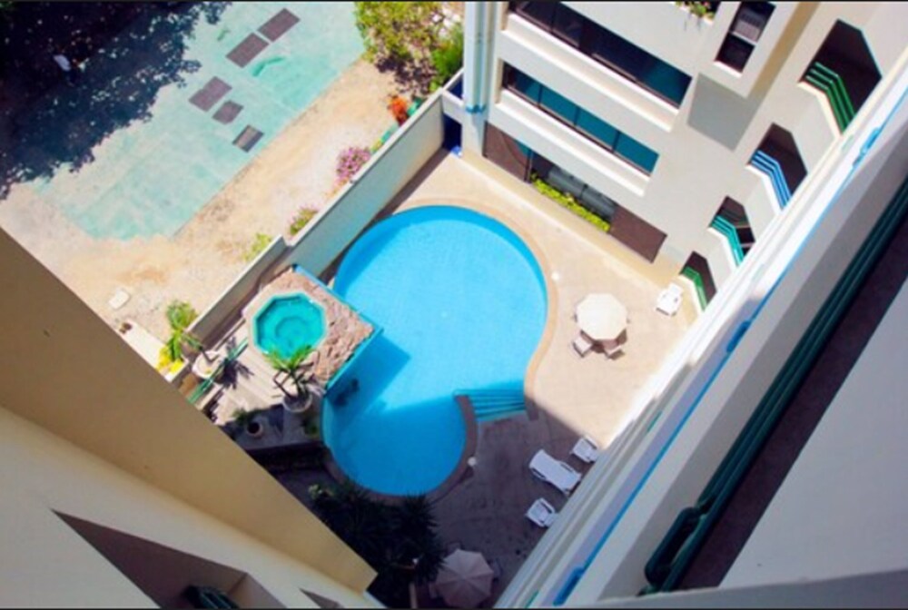 Book Blue Bay Hotel in Salinas