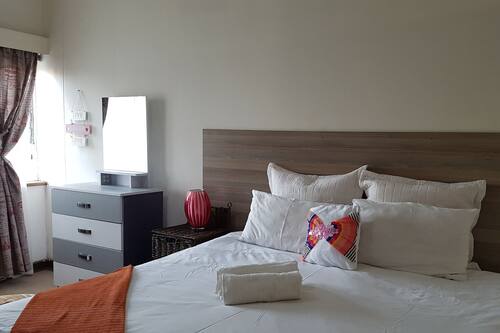 احجز شقة لولوز الراقية بثلاث غرف نوم في هراري قارن أسعار الفنادق في هراري