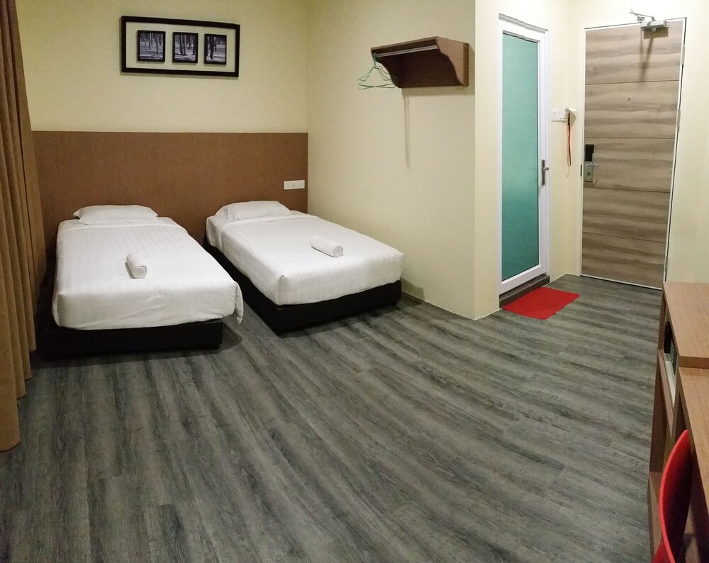 DK Value Inn, Bintulu: Info, Photos, Reviews  Book at Hotels.com