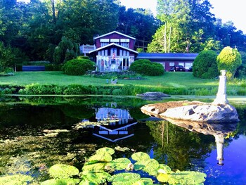 Top 10 Hotels In Hamlin Pennsylvania
