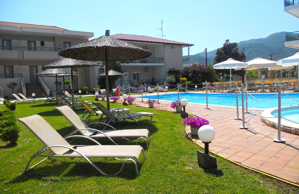 Book Alexander Inn In Volvi Hotels Com