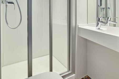 Hotelf1 Paris Saint Ouen Flea Market Hotel In Saint Ouen Hotels Com