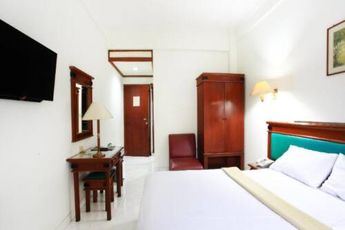 Book Puri Jaya Hotel In Jakarta Hotels Com Book Puri Jaya Hotel In Jakarta Hotels Com