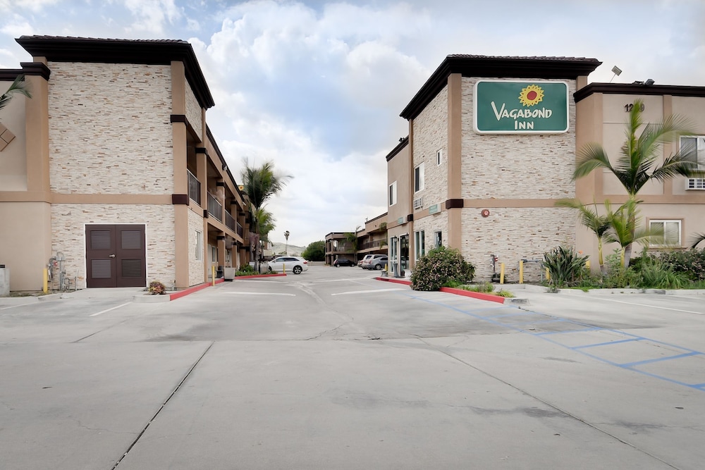 Book Vagabond Inn Hacienda Heights In Hotels Vagabond Inn Hacienda Heights