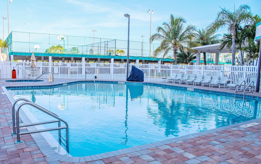 Book Discovery Beach Resort A Vri In Cocoa Hotels Discovery Beach Resort A Vri Cocoa Outdoor Pool