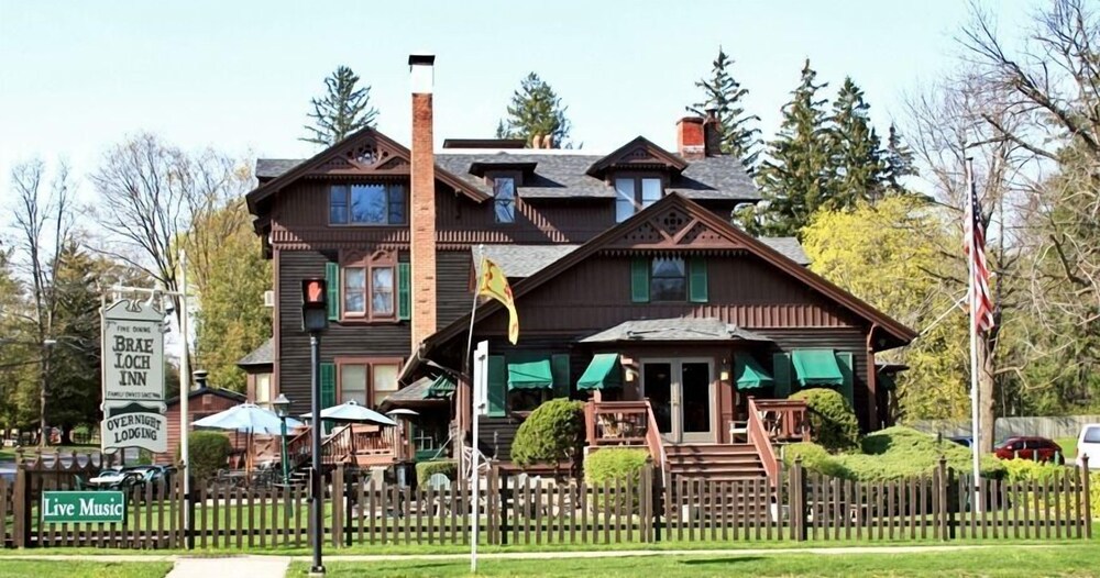 Book Brae Loch Inn in Cazenovia