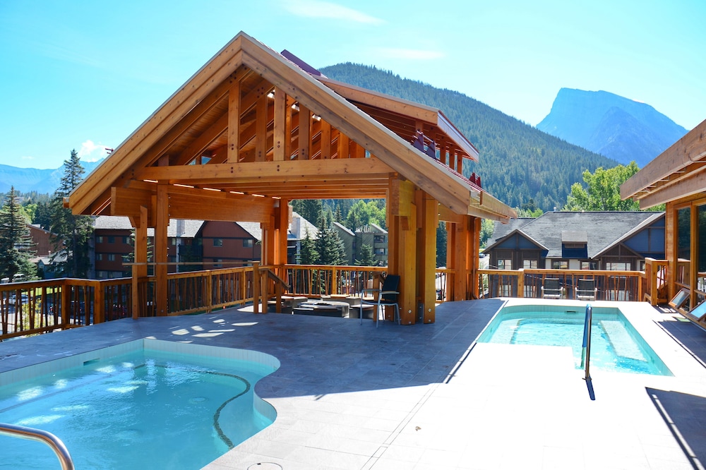Book Moose Hotel And Suites In Banff Hotels Moose Hotel And Suites Banff