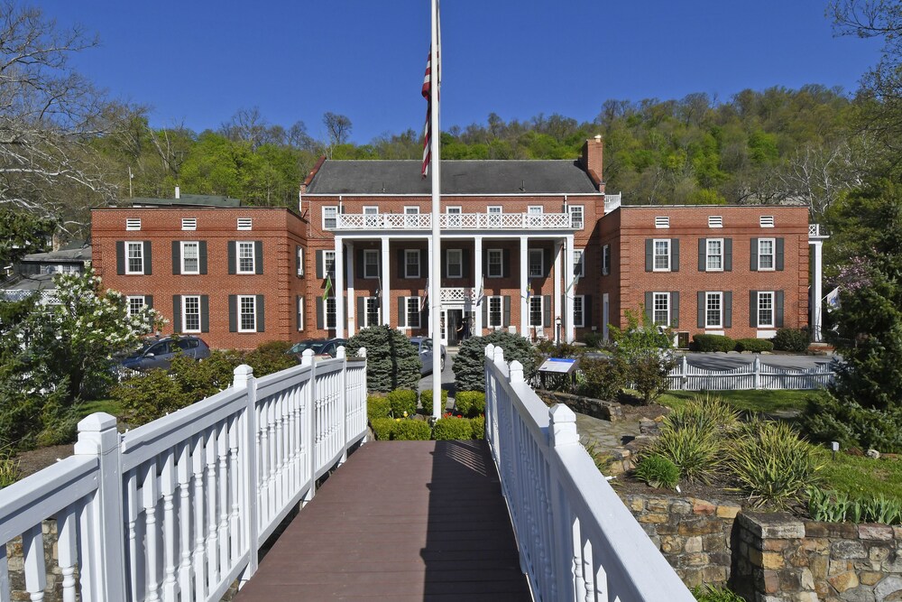 Book The Country Inn Of Berkeley Springs In The Country Inn Of Berkeley Springs