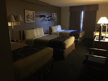 15 Closest Hotels To Memorial Stadium In Lincoln
