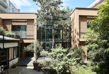 Picture of Eden Lodge Paris in Paris