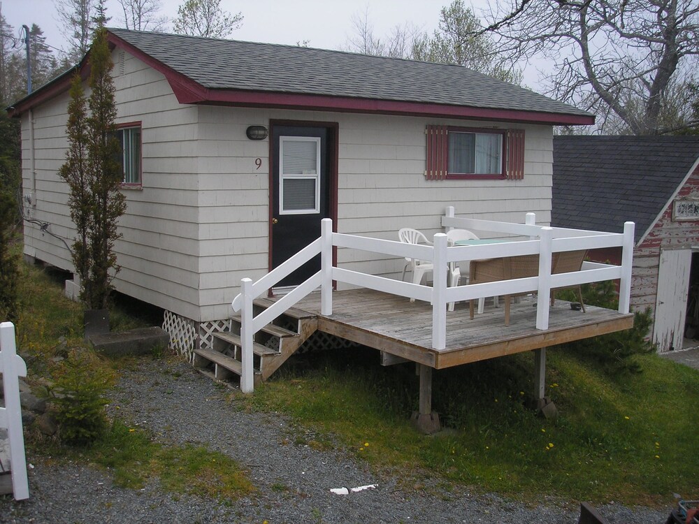 小屋, 简易厨房 (cabin 6,8) - 住宿正面