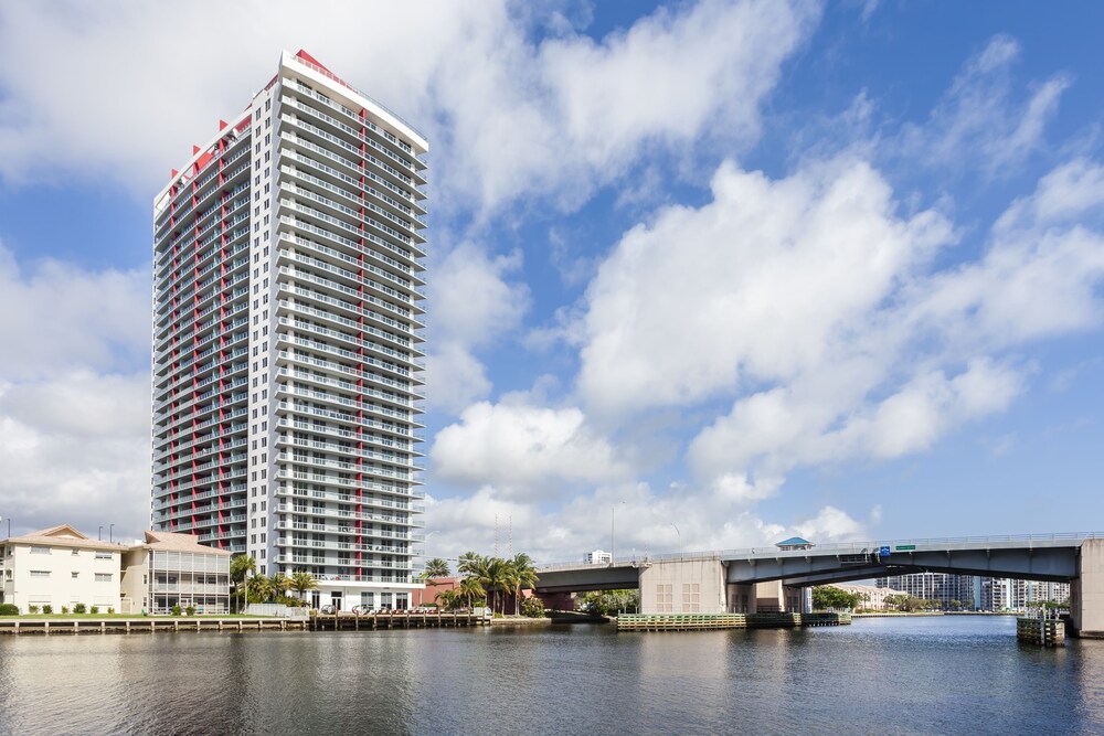 Bw Miami Vacation Als In Hallandale Beach Book On Hotels Bw Miami Vacation Als Hallandale Beach
