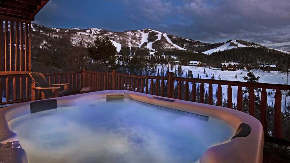 Book Mountain High Chalet In Steamboat Springs Hotels Mountain High Chalet Steamboat Springs Outdoor Spa Tub
