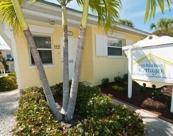 Anna Maria Beach Cottages In Hotels Anna Maria Beach Cottages