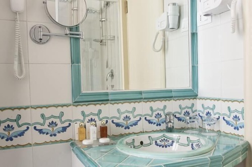 جاكوزي داخل غرفة النوم البحرين