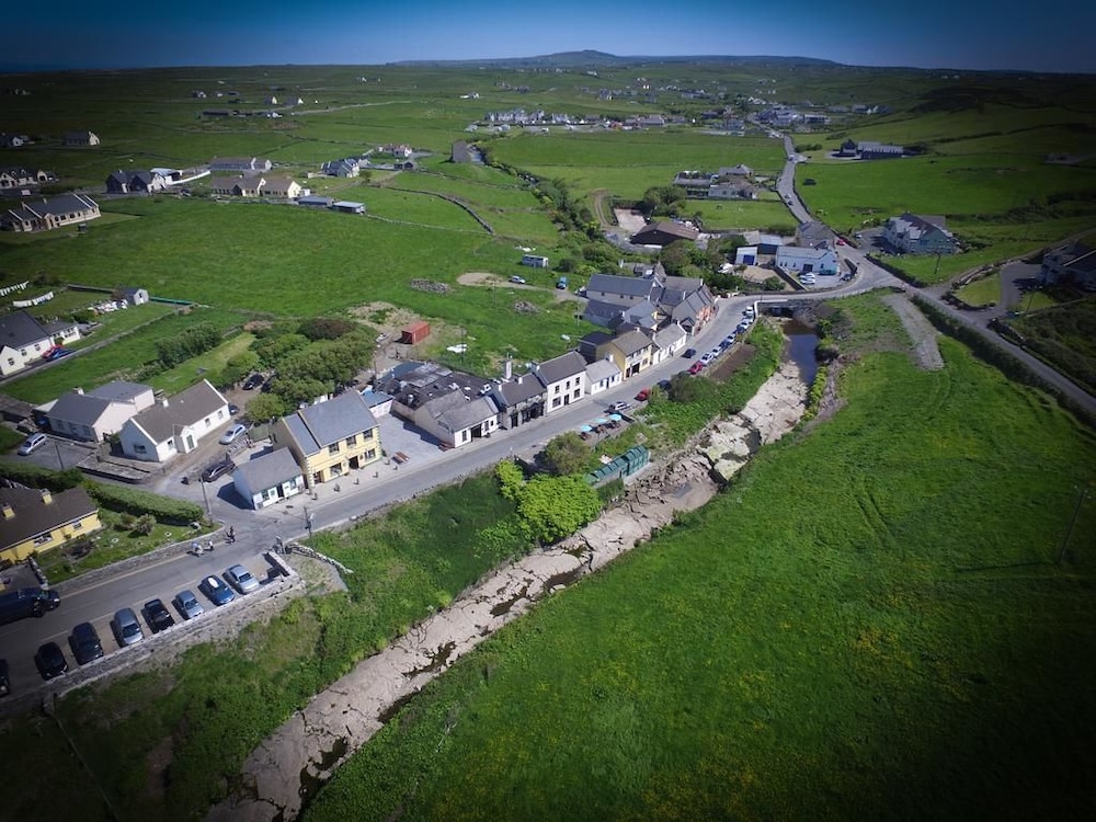Book Doolin Village Lodges in Doolin