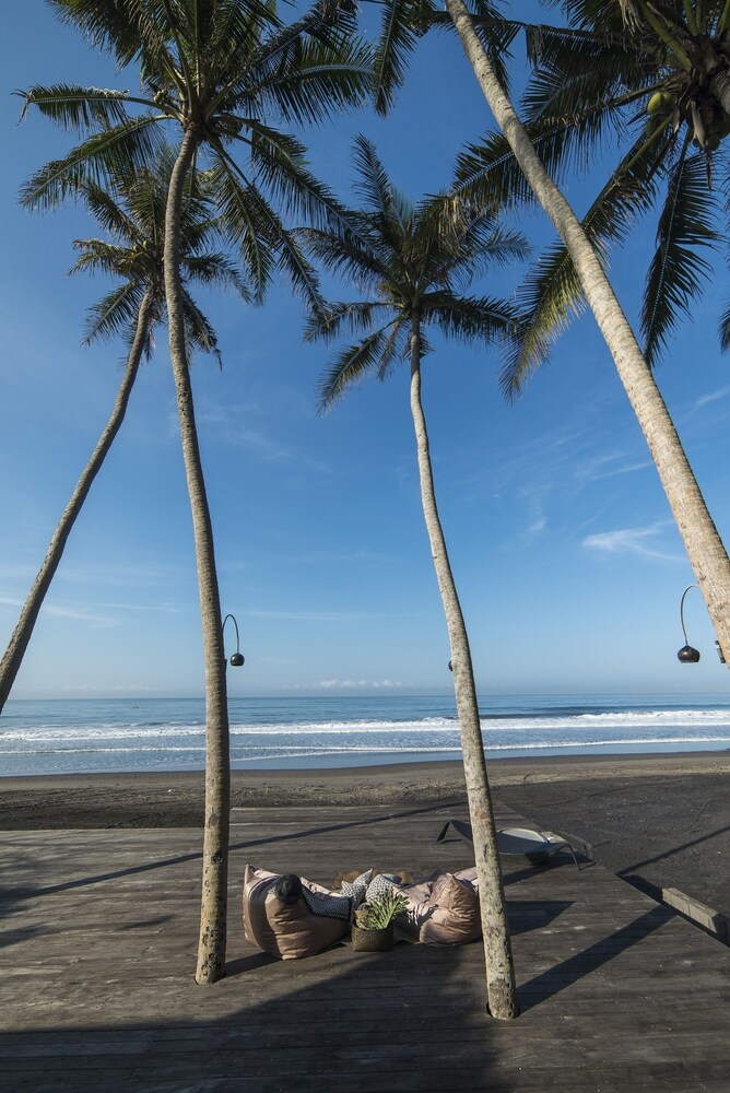 25+ Absolute Beachfront Romantic Villa Laut Gif