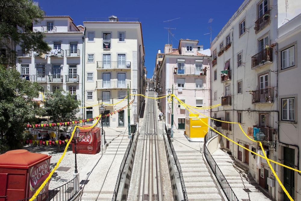 Book Ascensor Da Bica Lisbon Serviced Apartments In Ascensor Da Bica Lisbon Serviced Apartments