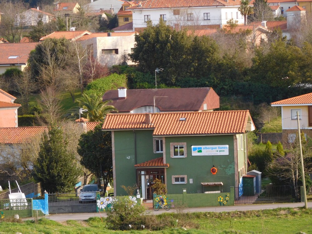 Albergue Llanes Playa De Poo Spain Hotel S Albergue Llanes Playa De Poo