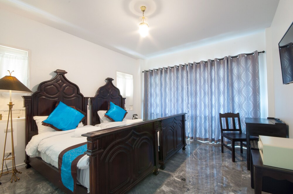 Dharasom Colonial House Bangkok Book At Hotels Com