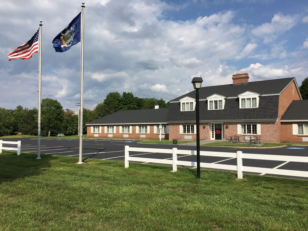 Book The Lodge At Headwaters In Boonville Hotels The Lodge At Headwaters Boonville