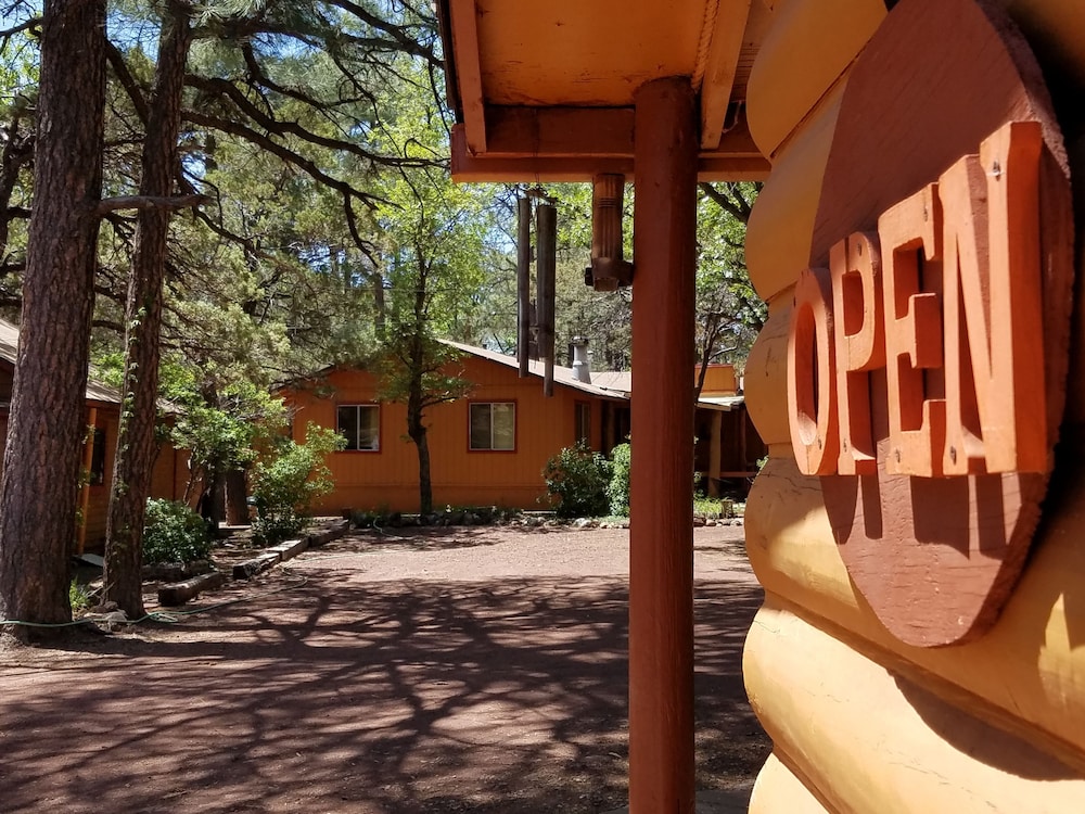 Book The Place At Pinetop In Lakeside Hotels The Place At Pinetop Lakeside