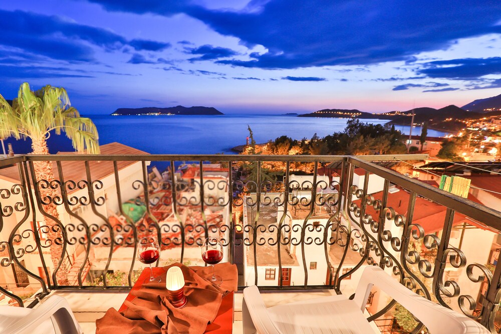 Hotel Kayahan Kas Info Photos Reviews Book At Hotels Com