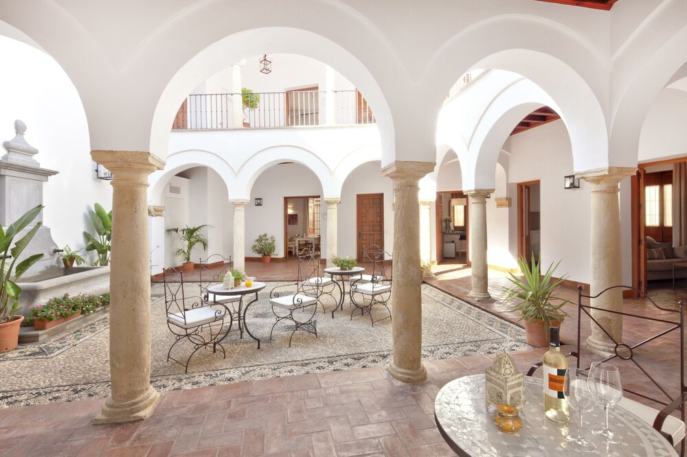 Book Apartamentos La Casa Del Aceite In Cordoba Hotels Com