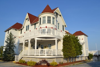 A(z) Tavern on the Bay Resort hotel fényképe itt: Somers Point