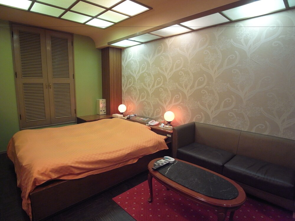 https://kr.hotels.com/ho606108/hotel-tiela-eoleun-jeon-yong-himeji-ilbon/ 호텔 티에라