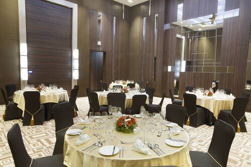 Holiday Inn Chennai Omr It Expressway An Ihg Hotel Chennai India Chennai Hotel Discounts Hotels Com Holiday Inn Thanksgiving Buffet 2022