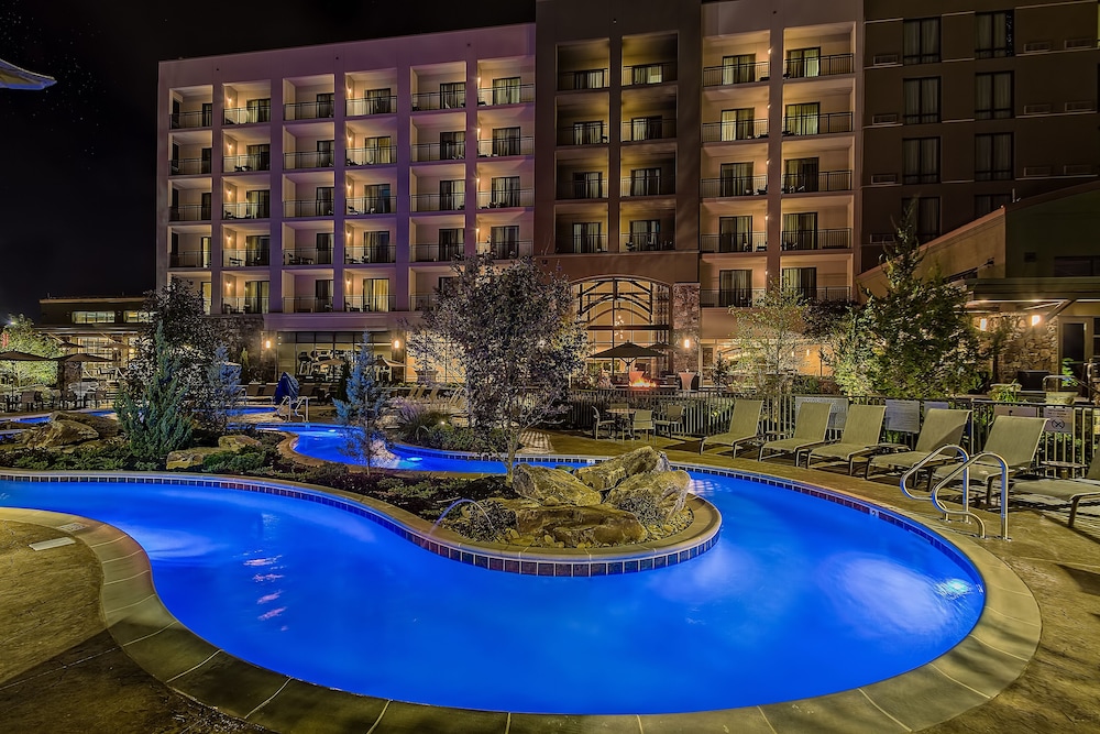 Book Courtyard by Marriott Pigeon Forge in Pigeon Forge