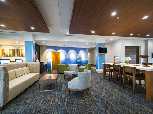 15 Closest Hotels To Tanger Outlet Southaven In Southaven Hotelscom