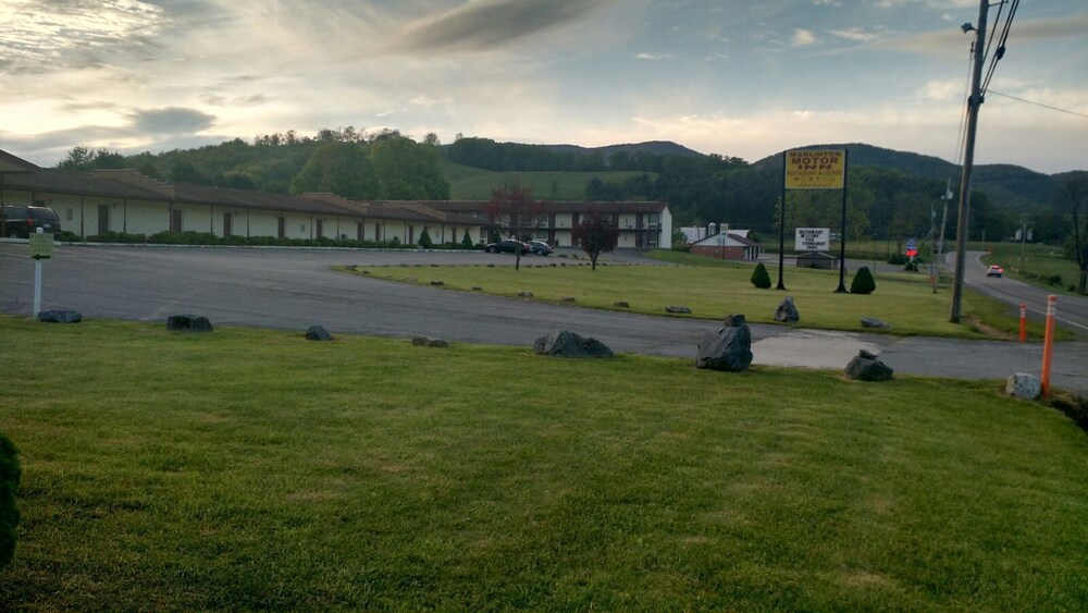 Book Marlinton Motor Inn In Hotels