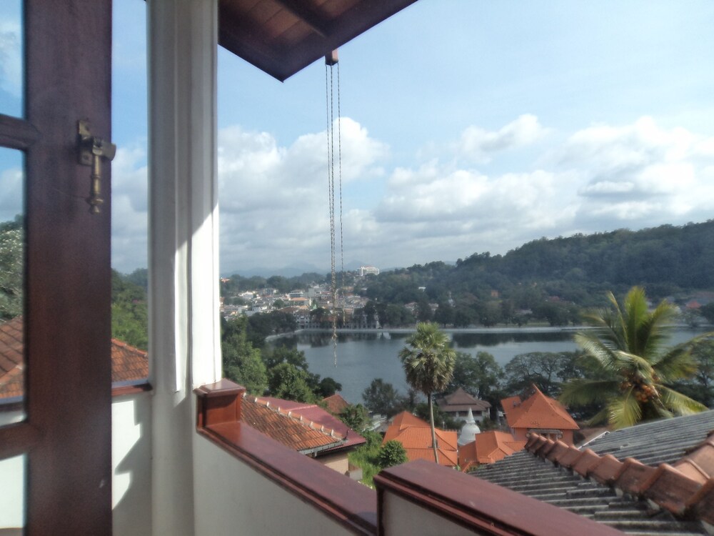 Book Natashiya Inn In Kandy Hotels Com