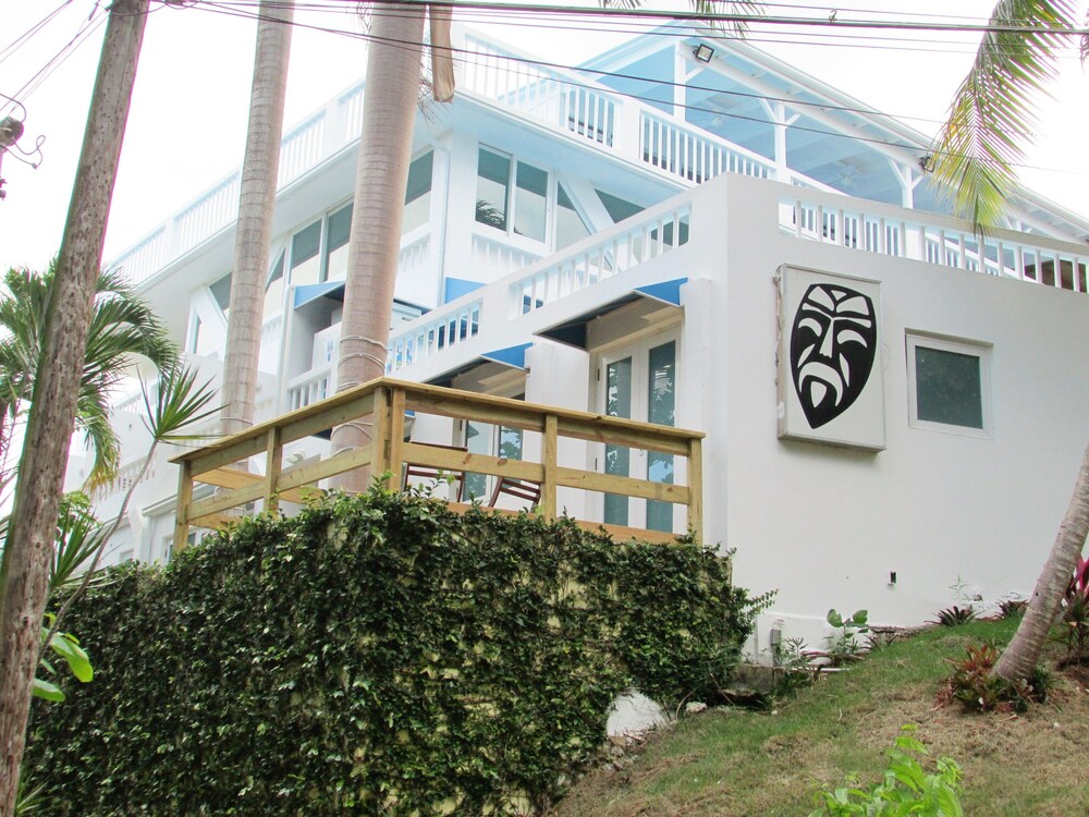 Book Serenity Rincon Guesthouse in Rincon