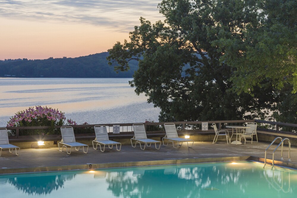 Book Lake Barkley State Resort In Cadiz Hotels Lake Barkley State Resort Cadiz Outdoor Pool