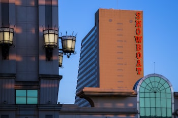 A(z) Showboat Hotel hotel fényképe itt: Atlantic City