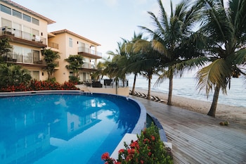 15 Closest Hotels To Tela Beach In