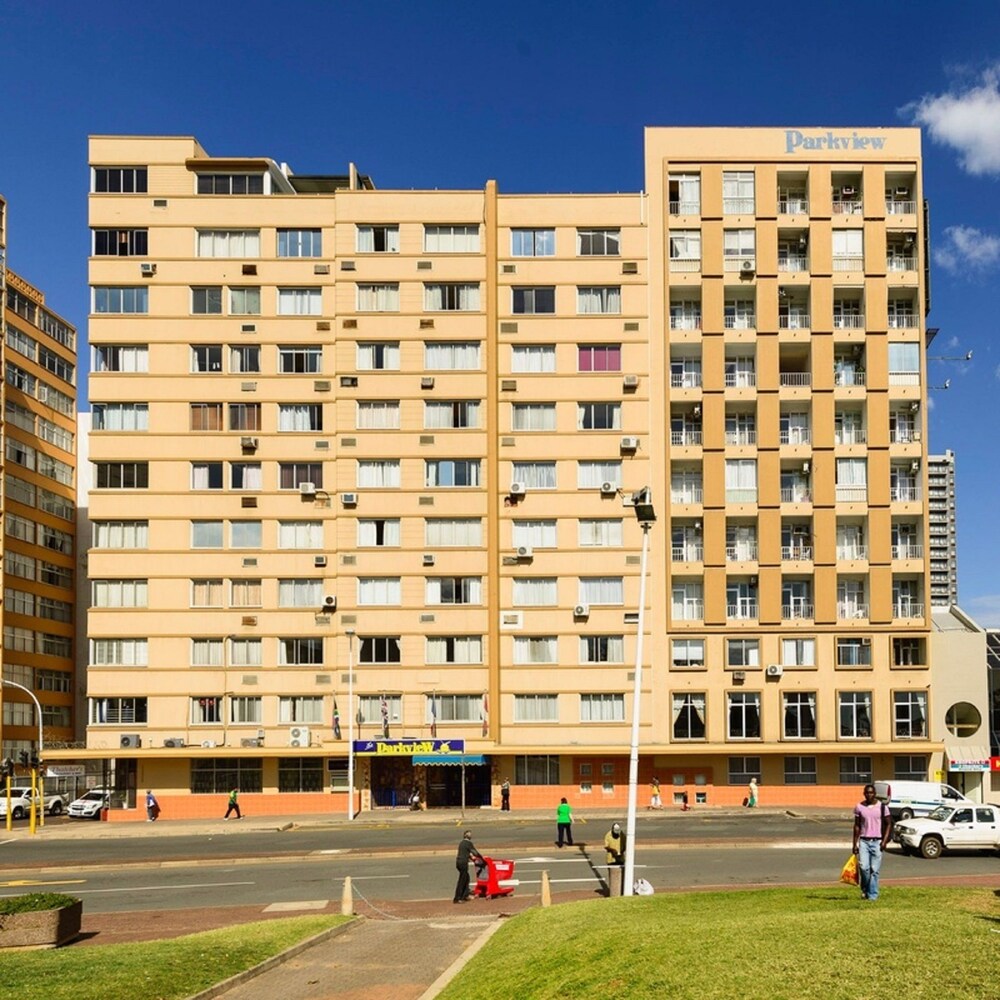 Parkview Holiday Apartments in Durban Book on
