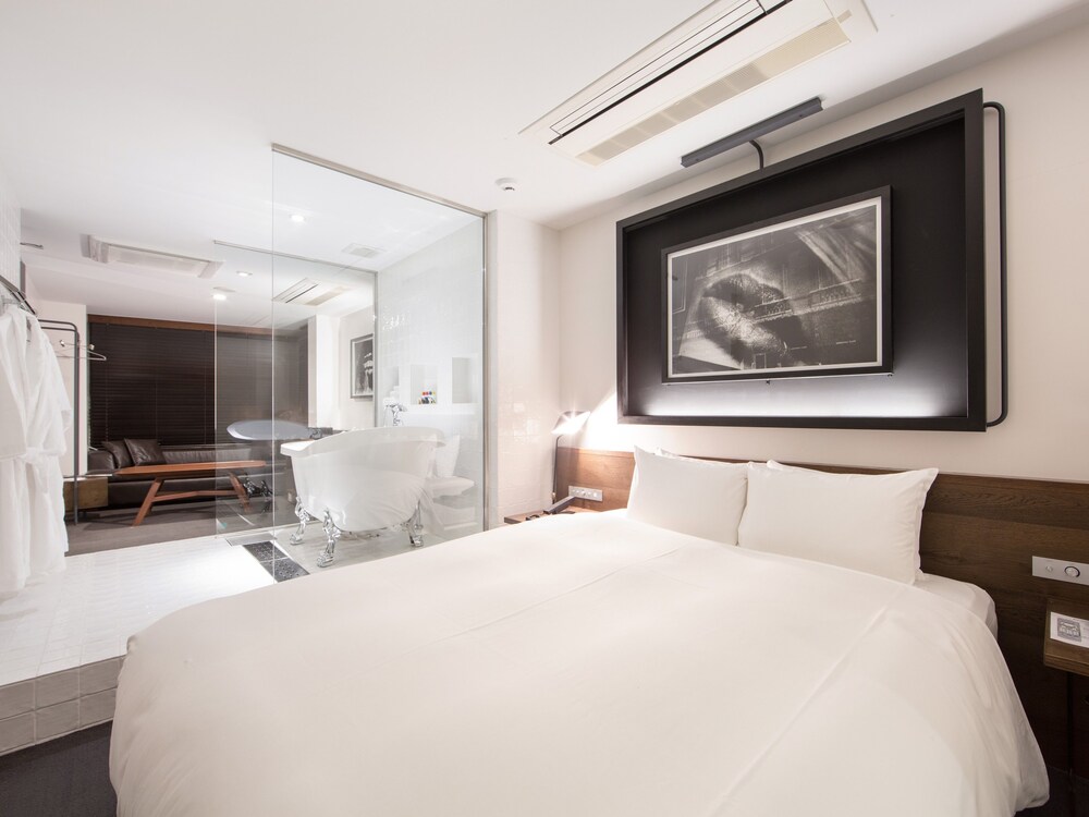 ロックスターホテル 大阪市 の宿泊予約 ホテルズドットコム