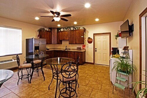 Moab Utah Bed And Breakfast Lodging King Beds Quiet Arches Canyon